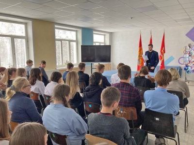 Об инновациях в технологии и в бизнесе шёл разговор на семинаре у Владислава Натёкина со старшеклассниками второй городской школы