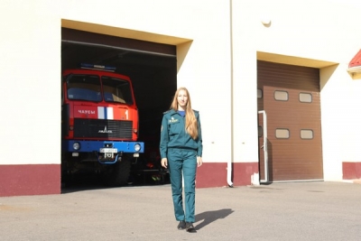 В связи с Днем пожарной службы рассказываем о диспетчере Чаусского РОЧС Виктории Деменковой