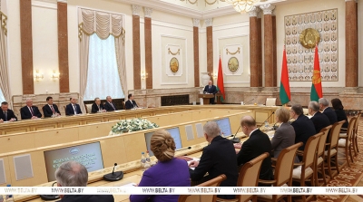 Лукашенко: Конституция стала нашим ориентиром, поистине народным государствообразующим документом