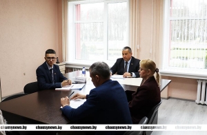 Председатель Чаусского райисполкома Сергей Дорожкин провёл личный приём граждан. С какими вопросами обратились жители города?