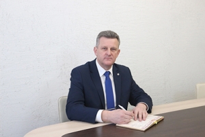 Председатель Чаусского райисполкома Эдуард Герасименко подводит итоги уходящего года, делится планами на будущее