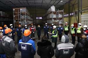 Информационная группа под руководством председателя Чаусского райисполкома Эдуарда Герасименко встретилась с коллективом ООО «Бергауф Чаусы»