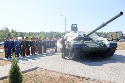 На мемориале на Проне в Чаусах открыт парк военной техники