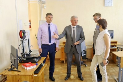 Заместитель председателя облисполкома Валерий Малашко посетил ряд школ Чаусского района