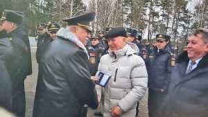 Нагрудным знаком «За заслуги» награждён Анатолий Аврамов из Чаус