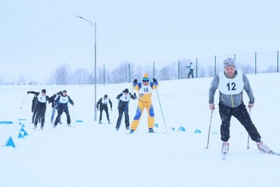 Одни успешно финишировали, другие — падали на старте! Как прошел районный праздник «Белорусская лыжня-2022» в Чаусах?