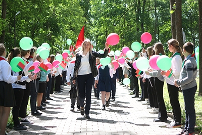Почти полторы сотни школьников 19 мая пополнили пионерскую семью Чаусского района