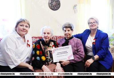 Ветеран Великой Отечественной войны Анна Кривоспицкая в канун Дня Победы принимала гостей