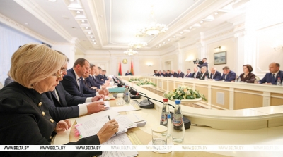 "Нужен реалистичный, но напряженный сценарий". Лукашенко о прогнозных показателях на 2026 год