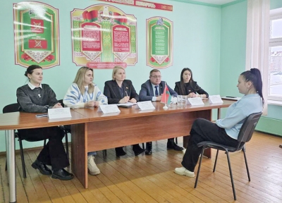 Дороги, ЖКХ, жилье: с какими еще вопросами обратились жители региона к депутатам?