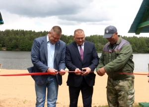 В Чаусском районе на водохранилище Рудея в районе оздоровительных  лагерей “Ласточка” и “Заря” открыт пляж