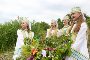 (Фоторепортаж) Межрегиональный праздник «Зялёныя святкі» в одиннадцатый раз собрал гостей на Байковских криницах в Чаусах