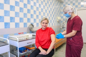 Чаусским жителям врачи советуют поспешить привиться от гриппа. Настало время сезонных заболеваний