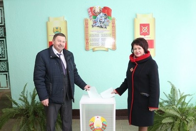 Принял участие в референдуме председатель Чаусского районного Совета депутатов Анатолий Матюлин