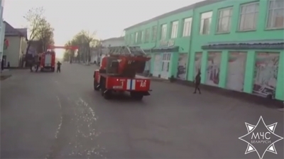 В Чаусах в Доме быта произошел пожар: здание самостоятельно покинули 15 человек
