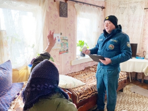 Работники МЧС в регионе посещают отдельную категорию граждан &mdash; что случилось?