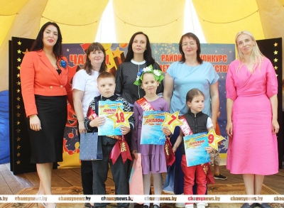 25 талантливых чаусских ребят стали участниками конкурса “Маленькая звезда”. Рассказываем, кто получил Гран-при