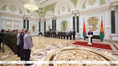 Праздник тех, кто является оплотом мира и стабильности. Лукашенко про День защитников Отечества и ВС