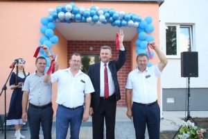 В Чаусах вручили ключи от квартир многодетным семьям