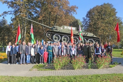 10 сентября началось в Чаусах с митинга в честь Дня танкистов